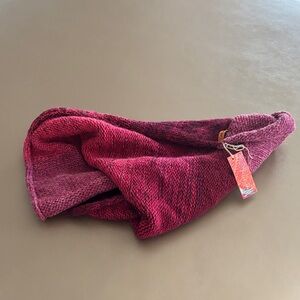 Gradient Berry Knit Scarf - NWT